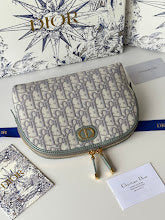 Luxury Monogram Shoulder Bag - Women's Elegant Designer Fashion - NM7635