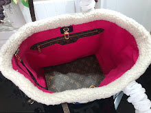 Chic Women's Crossbody Handbag - Luxury Premium Designer Style - NM4120