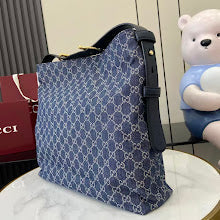 Luxury Signature Top Handle Bag - Elegant Women's Designer Handbag - NM3865