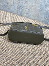 Chic Women's Satchel Handbag - Luxury Premium Designer Style - NM3677
