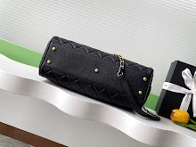 New Premium Signature Shoulder Bag - Chic Women's Luxury Designer - NM6087