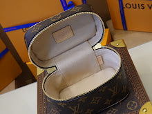 Chic Designer Tote Handbag - Luxury Premium Women's Fashion Bag - NM4130