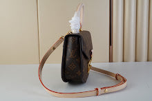 Premium Signature Shoulder Bag - Chic Women's Luxury Designer - NM4549