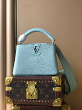 Premium Signature Crossbody - Chic Women's Luxury Designer Bag - NM4362