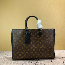 Chic Designer Satchel Bag - Luxury Women's Top Handle Handbag - NM4221