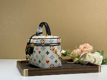 Premium Women's Shoulder Bag - Designer Luxury Fashion Accessory - NM5424
