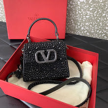 Luxury Iconic Crossbody Bag - Women's Elegant Designer Fashion - NM2933