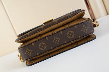 Luxury Structured Top Handle Bag - Premium Women's Designer Fashion - NM4689