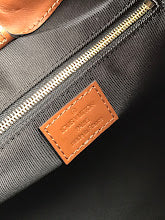 Chic Women's Designer Tote - Luxury Premium Handbag Style - NM5050