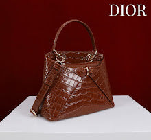 Luxury Signature Top Handle Bag - Elegant Women's Designer Handbag - NM7394