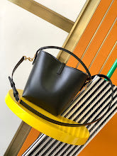 Luxury Monogram Shoulder Bag - Women's Elegant Designer Fashion - NM3321