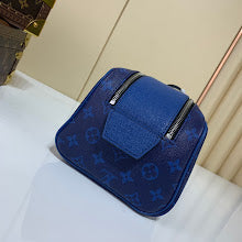 Premium Women's Crossbody Bag - Luxury Designer Fashion Accessory - NM4399