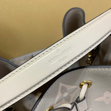 Premium Leather Crossbody Bag - Elegant Women's Designer Handbag - NM4125