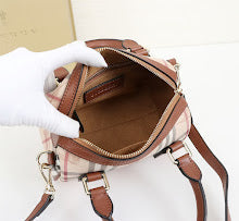 Premium Women's Tote Bag - Luxury Designer Fashion Handbag - NM5545