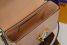 Premium Leather Shoulder Bag - Elegant Women's Designer Handbag - NM5263