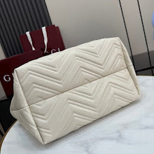 Chic Women's Designer Tote - Luxury Premium Handbag Style - NM4054