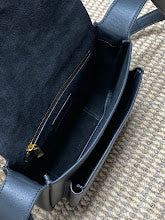 Chic Designer Satchel Bag - Luxury Women's Top Handle Handbag - NM3146