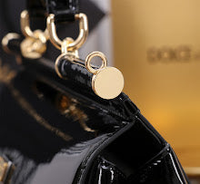 Luxury Monogram Shoulder Bag - Women's Elegant Designer Fashion - NM6957