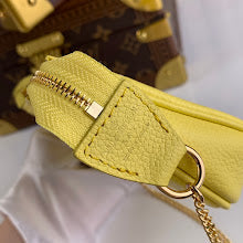 Premium Leather Crossbody Bag - Elegant Women's Designer Handbag - NM4737