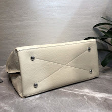 Premium Signature Crossbody - Chic Women's Luxury Designer Bag - NM4276