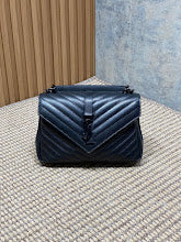 Chic Women's Designer Tote - Luxury Premium Handbag Style - NM3412