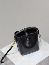 Luxury Structured Shoulder Bag - Women's Premium Designer Fashion - NM3445