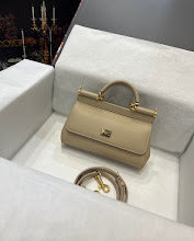 Chic Designer Crossbody Purse - Premium Luxury Women's Style - NM7189