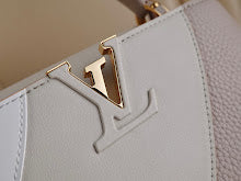 Chic Women's Shoulder Handbag - Luxury Premium Designer Style - NM4369