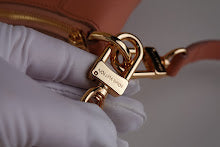 Premium Signature Shoulder Bag - Chic Women's Luxury Designer - NM4677