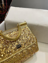 Premium Women's Crossbody Bag - Luxury Designer Fashion Accessory - NM7049