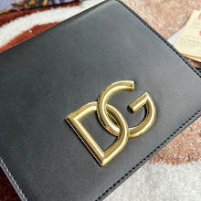 Luxury Signature Top Handle Bag - Elegant Women's Designer Handbag - NM7126
