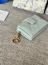 Luxury Iconic Crossbody Bag - Women's Elegant Designer Fashion - NM7622