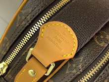 Designer Heritage Top Handle Bag - Premium Luxury Women's Fashion - NM5041