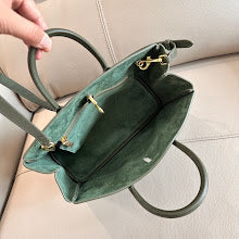 New Premium Signature Shoulder Bag - Chic Women's Luxury Designer - NM5754