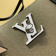 Luxury Designer Shoulder Bag for Women - Premium Fashion Handbag - NM4231