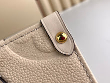 Premium Signature Crossbody - Chic Women's Luxury Designer Bag - NM4543