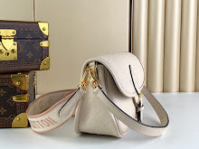 Premium Women's Shoulder Bag - Designer Luxury Fashion Accessory - NM4637
