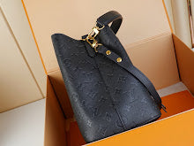Premium Women's Shoulder Bag - Designer Luxury Fashion Accessory - NM5039