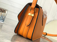 Chic Women's Designer Tote - Luxury Premium Handbag Style - NM4176