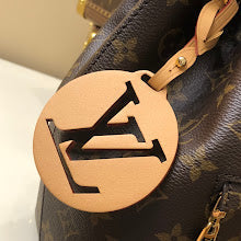 Luxury Iconic Crossbody Bag - Women's Elegant Designer Fashion - NM4989