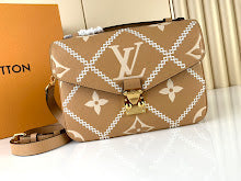 Designer Heritage Shoulder Bag - Premium Luxury Women's Handbag - NM4795