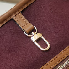Luxury Iconic Crossbody Bag - Women's Elegant Designer Fashion - NM5461
