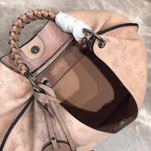 Designer Iconic Shoulder Bag - Luxury Women's Premium Fashion - NM4415