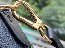 Luxury Signature Top Handle Bag - Elegant Women's Designer Handbag - NM5205