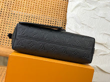 Premium Leather Shoulder Bag - Elegant Women's Designer Handbag - NM4528