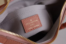 Premium Signature Shoulder Bag - Chic Women's Luxury Designer - NM4677