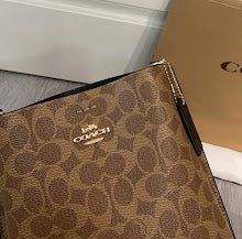 Luxury Designer Tote Bag for Women - Premium Iconic Monogram Handbag - NM6640