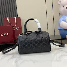 Premium Women's Crossbody Bag - Luxury Designer Fashion Accessory - NM3828