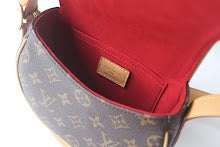 Luxury Monogram Shoulder Bag - Women's Elegant Designer Fashion - NM4252