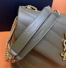 Luxury Iconic Crossbody Bag - Women's Elegant Designer Fashion - NM3189
